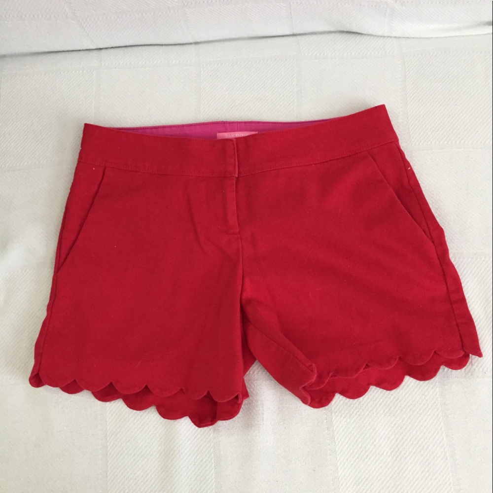 Ladies Red Scallop Shorts